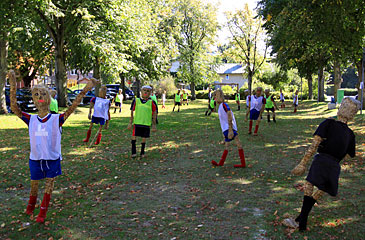 Strofiguren in Stein